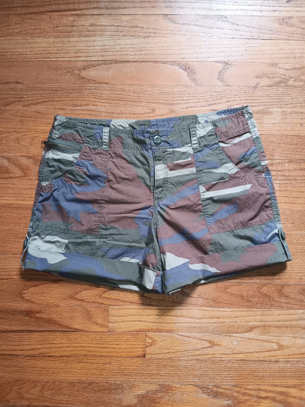 London Jean Women's Green Brown Purple Tan Camo Print Cargo Roll Up Shorts 14